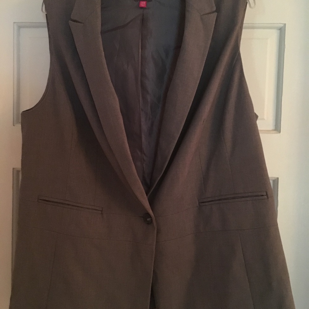 EUC Vince Camuto vest